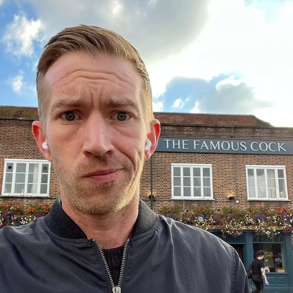 Top des acteurs porno avec les plus grosses bites : Danny D, 23 cm, l’anglais qui fait sensation